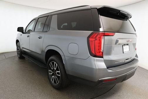 2021 GMC Yukon XL 4WD AT4