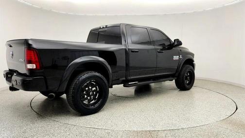 Brilliant Black Crystal Pearlcoat 2018 RAM 2500 Laramie Crew Cab 4x4 6'4' Box