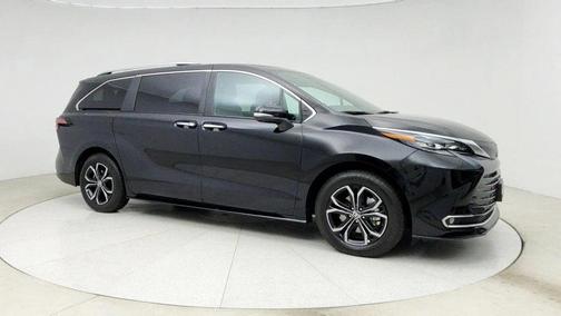 2025 Toyota Sienna Platinum