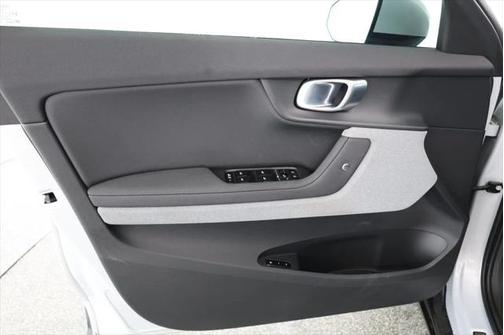 2022 Polestar 2 Long Range Dual Motor
