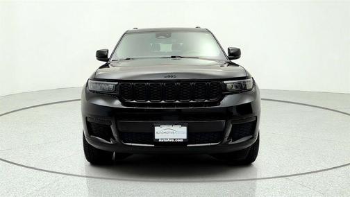 Diamond Black Crystal Pearlcoat 2023 Jeep Grand Cherokee L Altitude