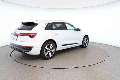 2024 Audi Q8 e-tron Premium Plus