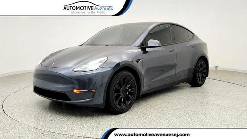 Midnight Silver Metallic 2023 Tesla Model Y Long Range Dual Motor All-Wheel Drive