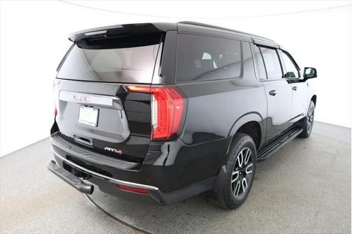 2023 GMC Yukon XL 4WD AT4