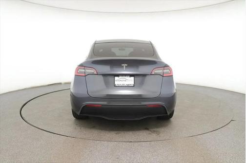 2021 Tesla Model Y Standard Range Rear-Wheel Drive
