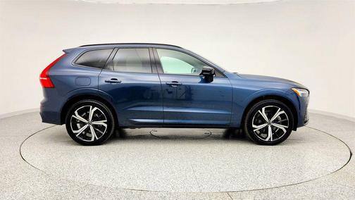 2022 Volvo XC60 Recharge Plug-In Hybrid T8 R-Design