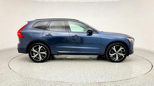2022 Volvo XC60 Recharge Plug-In Hybrid T8 R-Design