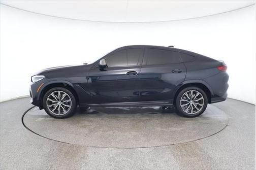 2022 BMW X6 M50i