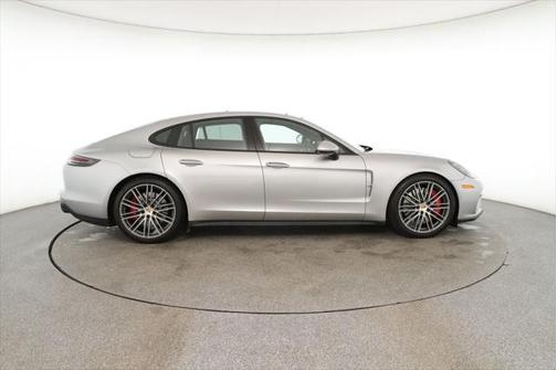2017 Porsche Panamera Turbo