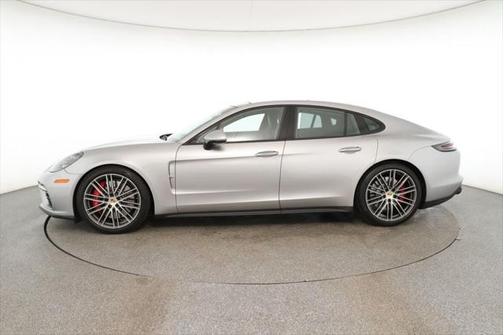 2017 Porsche Panamera Turbo