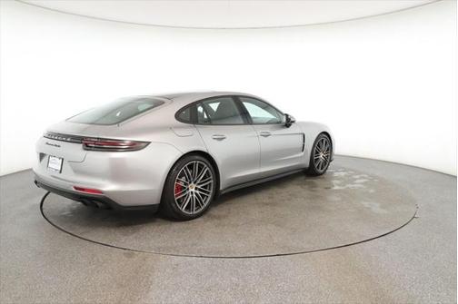 2017 Porsche Panamera Turbo