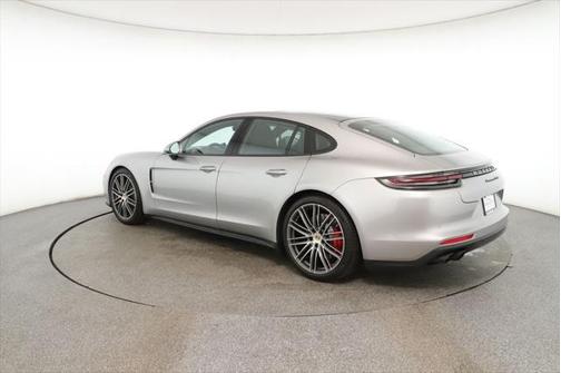 2017 Porsche Panamera Turbo
