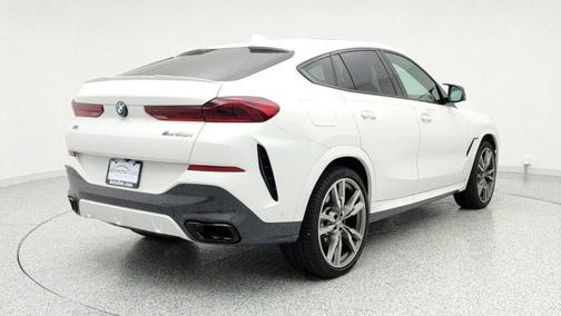 2022 BMW X6 M50i