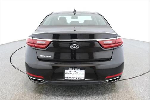 2017 Kia Cadenza Premium