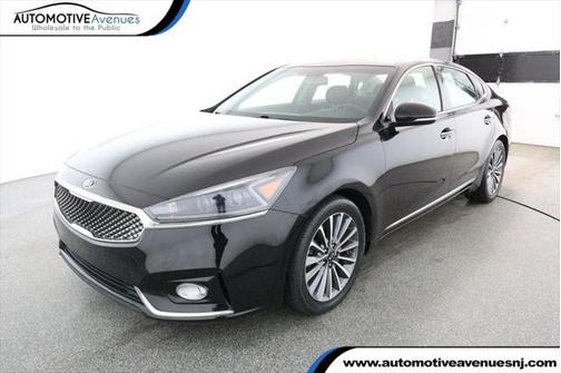 2017 Kia Cadenza Premium