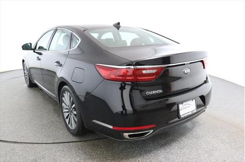 2017 Kia Cadenza Premium