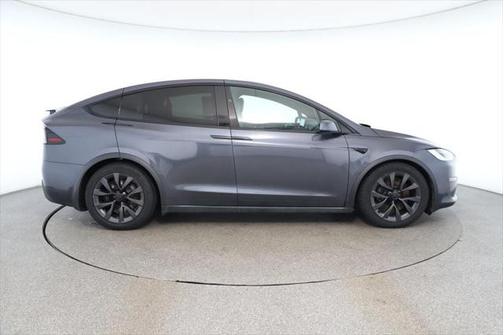2023 Tesla Model X Standard Range