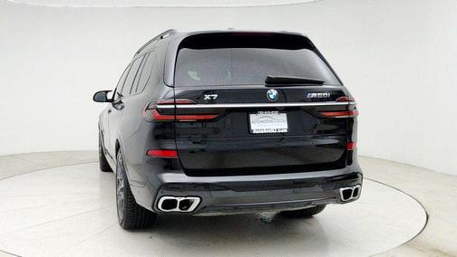 2023 BMW X7 M60i