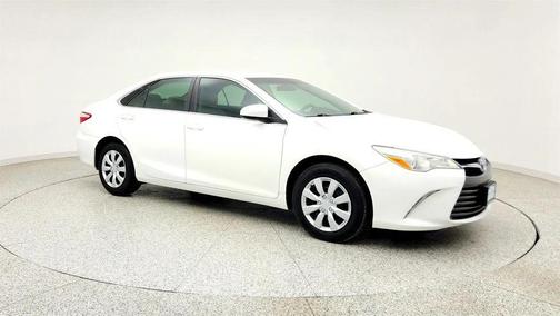 Super White 2015 Toyota Camry LE