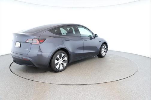 2023 Tesla Model Y Long Range AWD with Acceleration Boost and 7-Passenger Seating