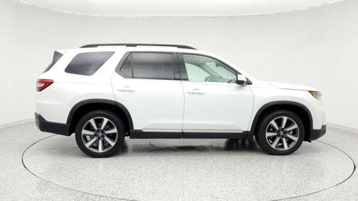 2023 Honda Pilot Touring 8-Passenger