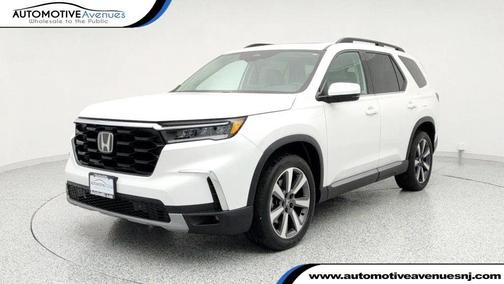2023 Honda Pilot Touring 8-Passenger