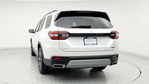 2023 Honda Pilot Touring 8-Passenger