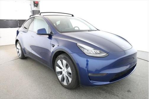 2022 Tesla Model Y Long Range Dual Motor All-Wheel Drive