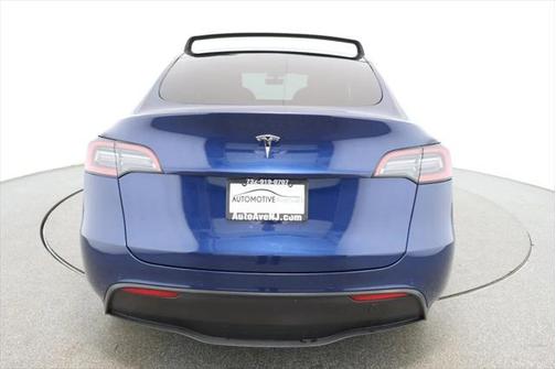 2022 Tesla Model Y Long Range Dual Motor All-Wheel Drive