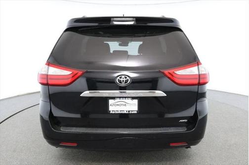 2020 Toyota Sienna Limited Premium
