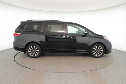 2020 Toyota Sienna Limited Premium