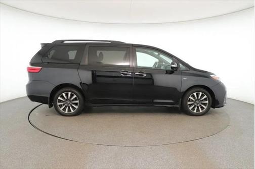 2020 Toyota Sienna Limited Premium
