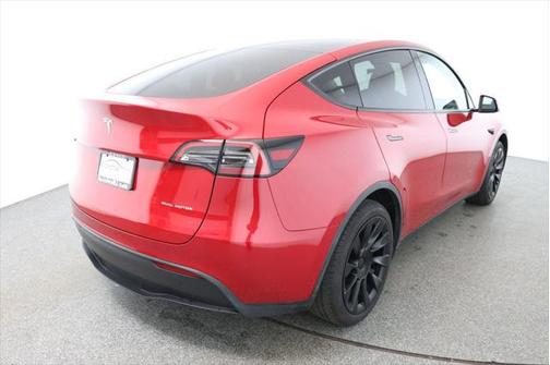 2023 Tesla Model Y Long Range AWD with Acceleration Boost and 7-Passenger Seating