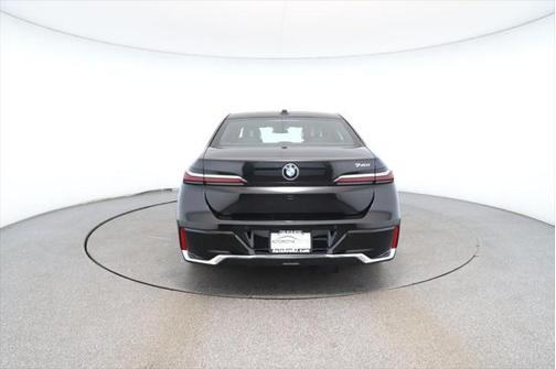 2024 BMW 740 i