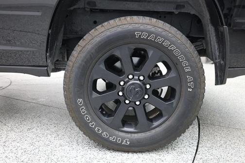 Diamond Black Crystal Pearlcoat 2025 RAM 3500 Laramie Crew Cab 4x4 8' Box