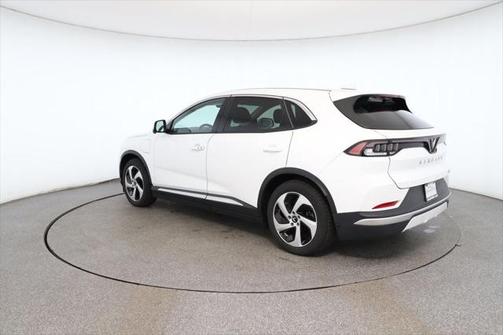 2023 VinFast VF 8 Eco AWD 82 kWh