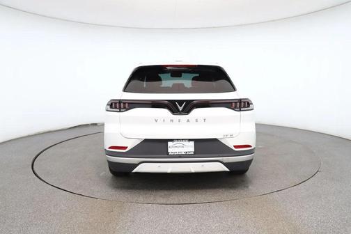 2023 VinFast VF 8 Eco AWD 82 kWh