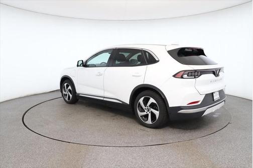 2023 VinFast VF 8 Eco AWD 82 kWh