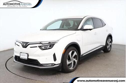 2023 VinFast VF 8 Eco AWD 82 kWh