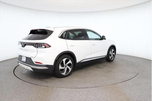 2023 VinFast VF 8 Eco AWD 82 kWh
