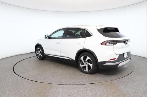 2023 VinFast VF 8 Eco AWD 82 kWh