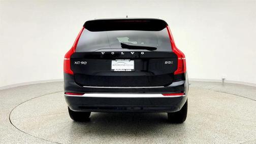 2025 Volvo XC90 B5 Core