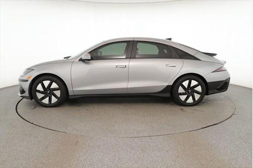 2023 Hyundai IONIQ 6 SE