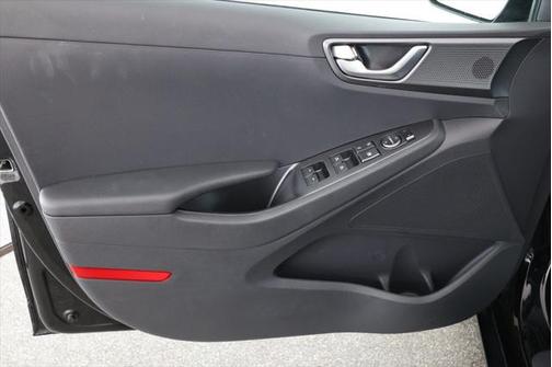 2022 Hyundai IONIQ Hybrid SEL