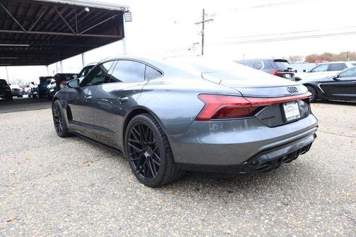 2022 Audi e-tron GT Prestige