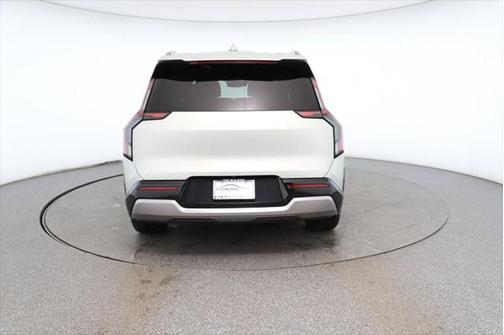 2024 Kia EV9 Land