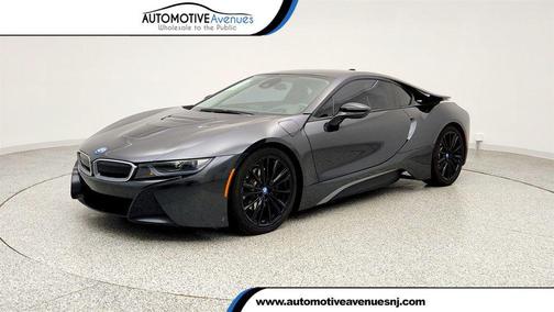 Sophisto Gray Metallic w/Frozen Gray Accent 2019 BMW i8 Coupe w/ BMW Laserlight