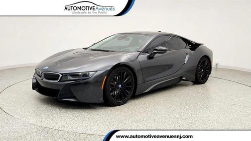 Sophisto Gray Metallic w/Frozen Gray Accent 2019 BMW i8 Coupe w/ BMW Laserlight