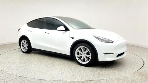 Pearl White Multi-Coat 2022 Tesla Model Y Long Range Dual Motor All-Wheel Drive