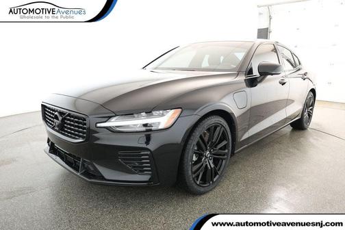 2022 Volvo S60 Recharge Plug-In Hybrid T8 R-Design